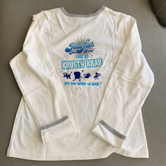 T Shirt with Mugs and Tin - Picture 2 of 7